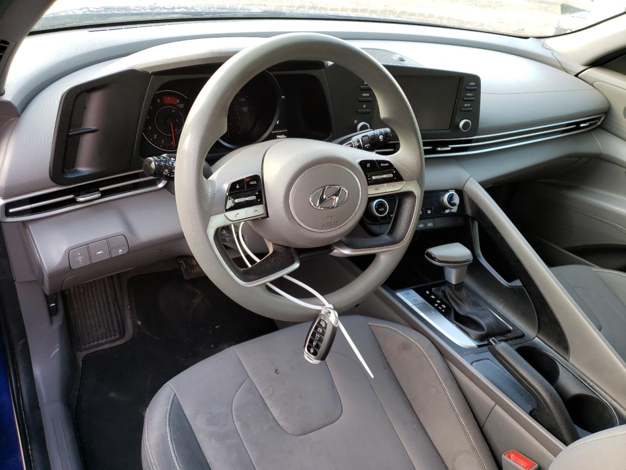 2022 HYUNDAI ELANTRA SEL VIN:KMHLM4AG1NU310061