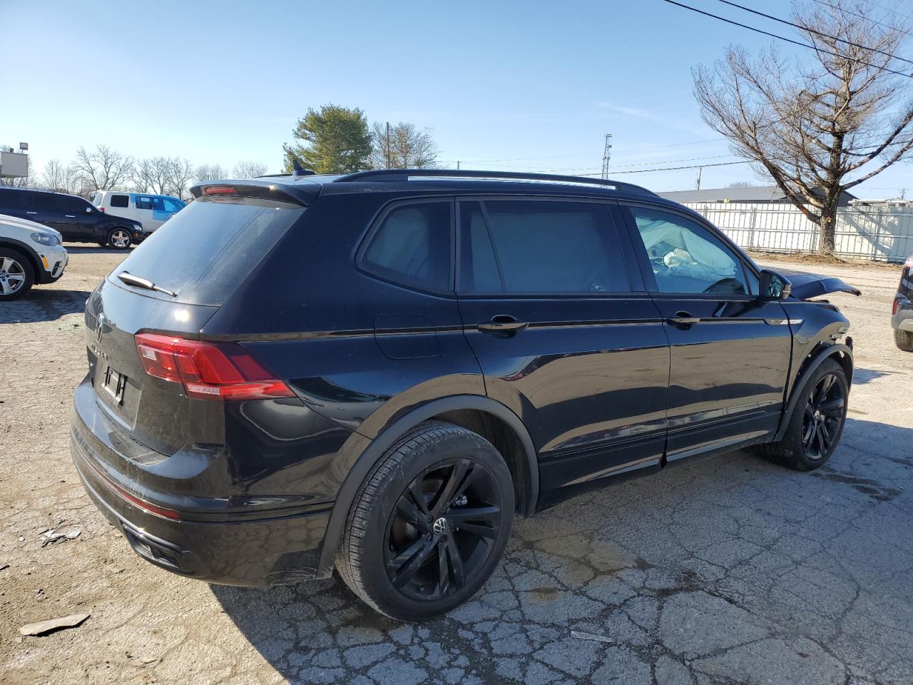 2023 VOLKSWAGEN TIGUAN SE R-LINE BLACK VIN:3VVCB7AX1PM126114