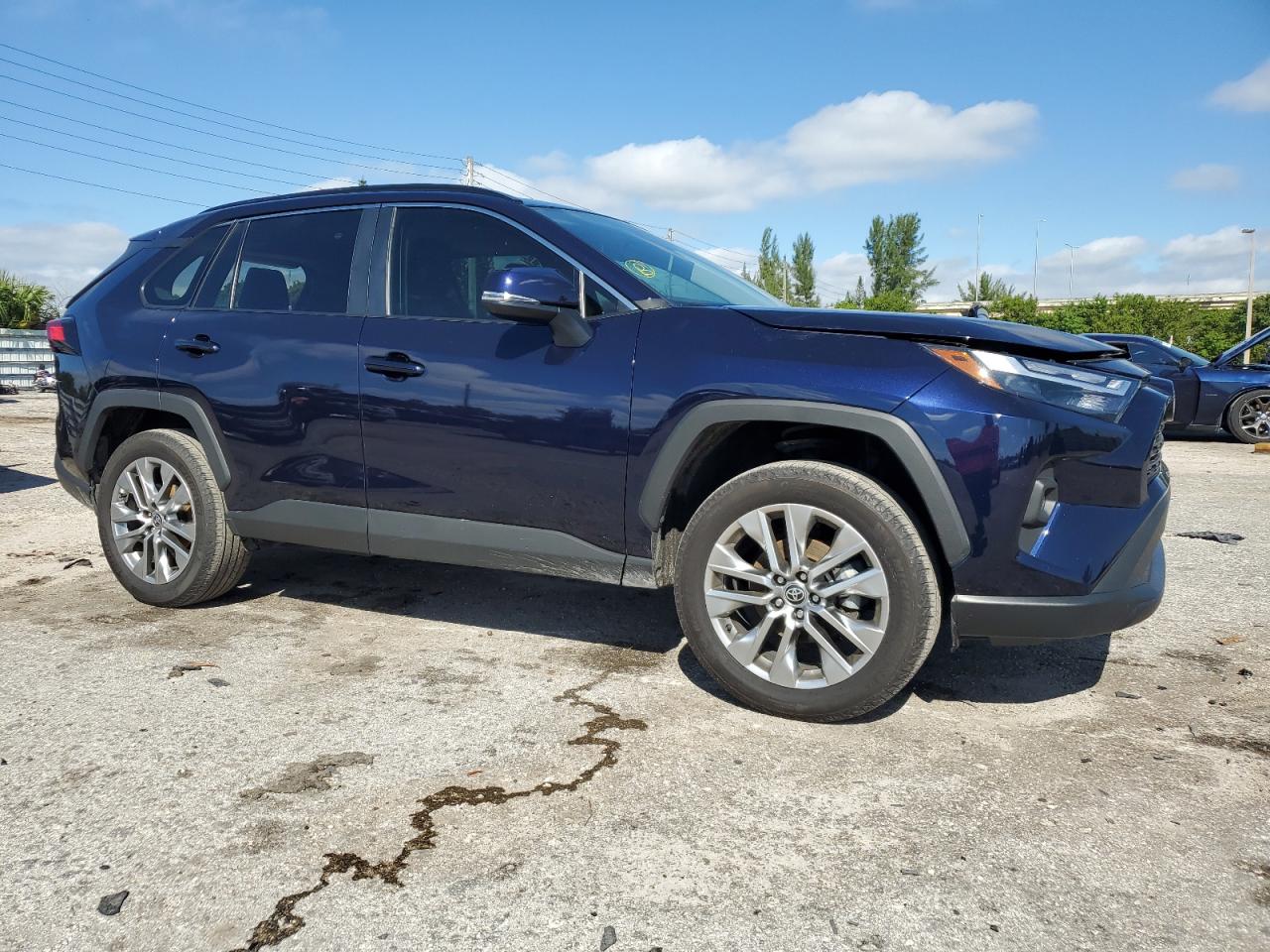 2023 TOYOTA RAV4 XLE PREMIUM VIN:2T3C1RFV0PW262172