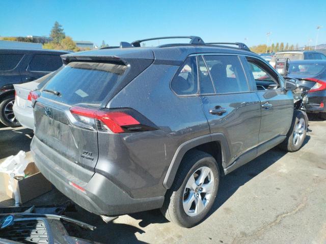 2021 TOYOTA RAV4 XLE VIN: 4T3RWRFV8MU014646