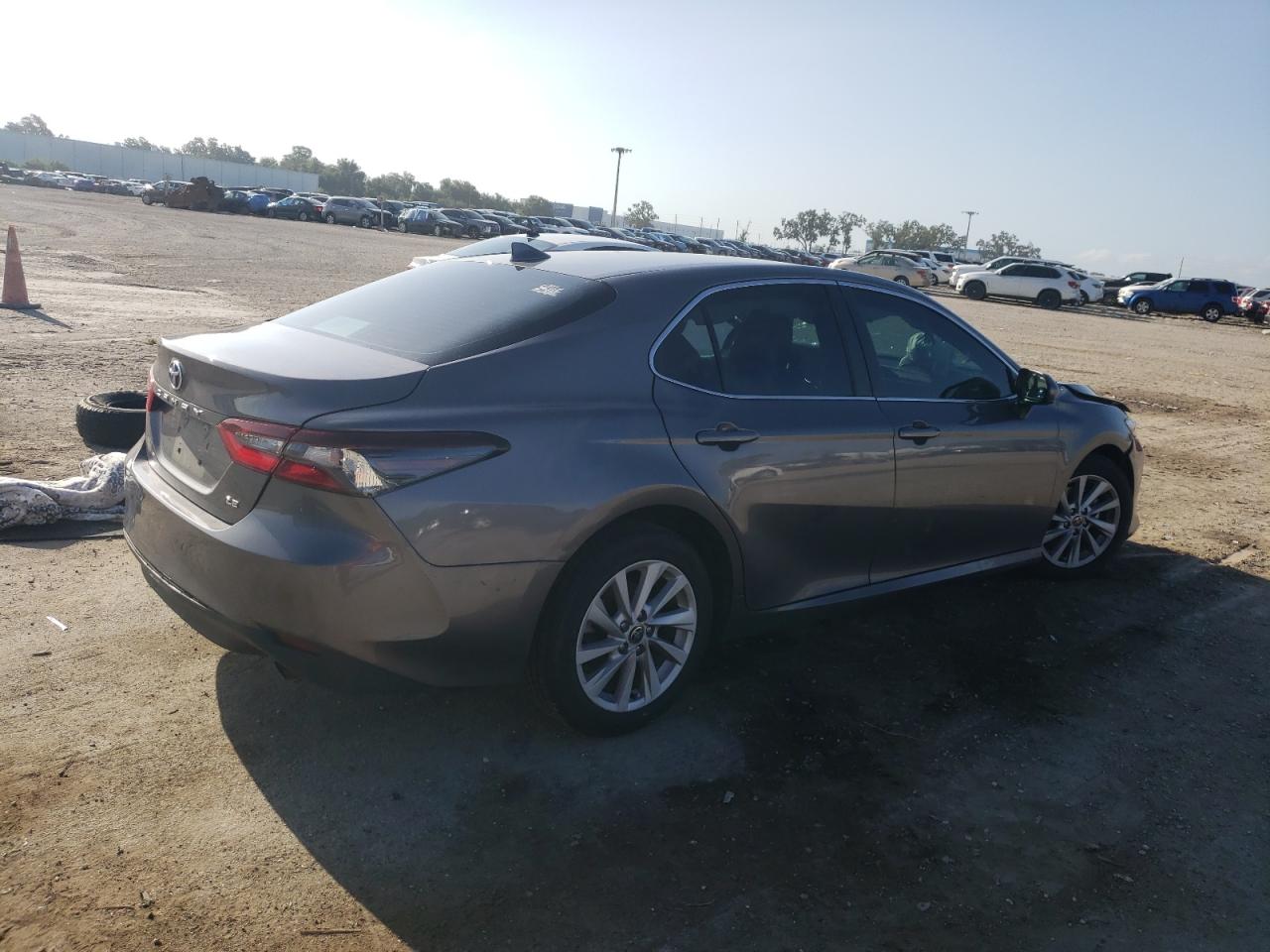 2022 TOYOTA CAMRY LE VIN:4T1C11AK8NU627847