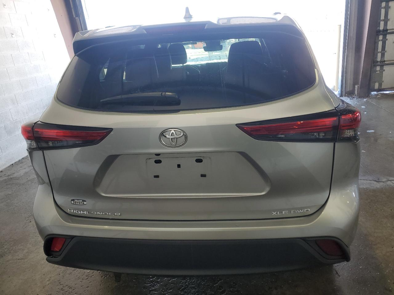 2022 TOYOTA HIGHLANDER XLE VIN:5TDGZRBH7NS176978