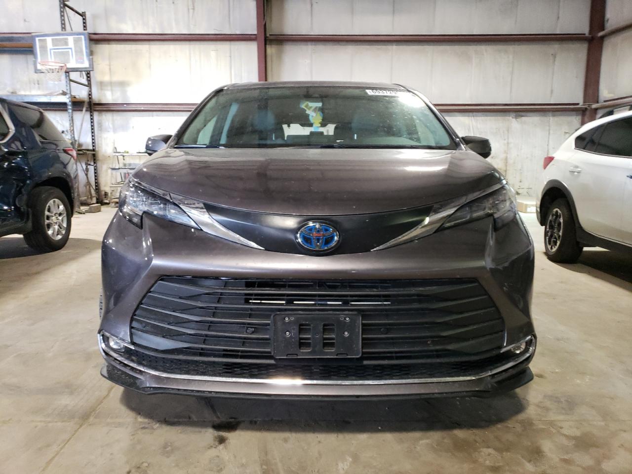 2022 TOYOTA SIENNA XLE VIN:5TDJRKECXNS093929