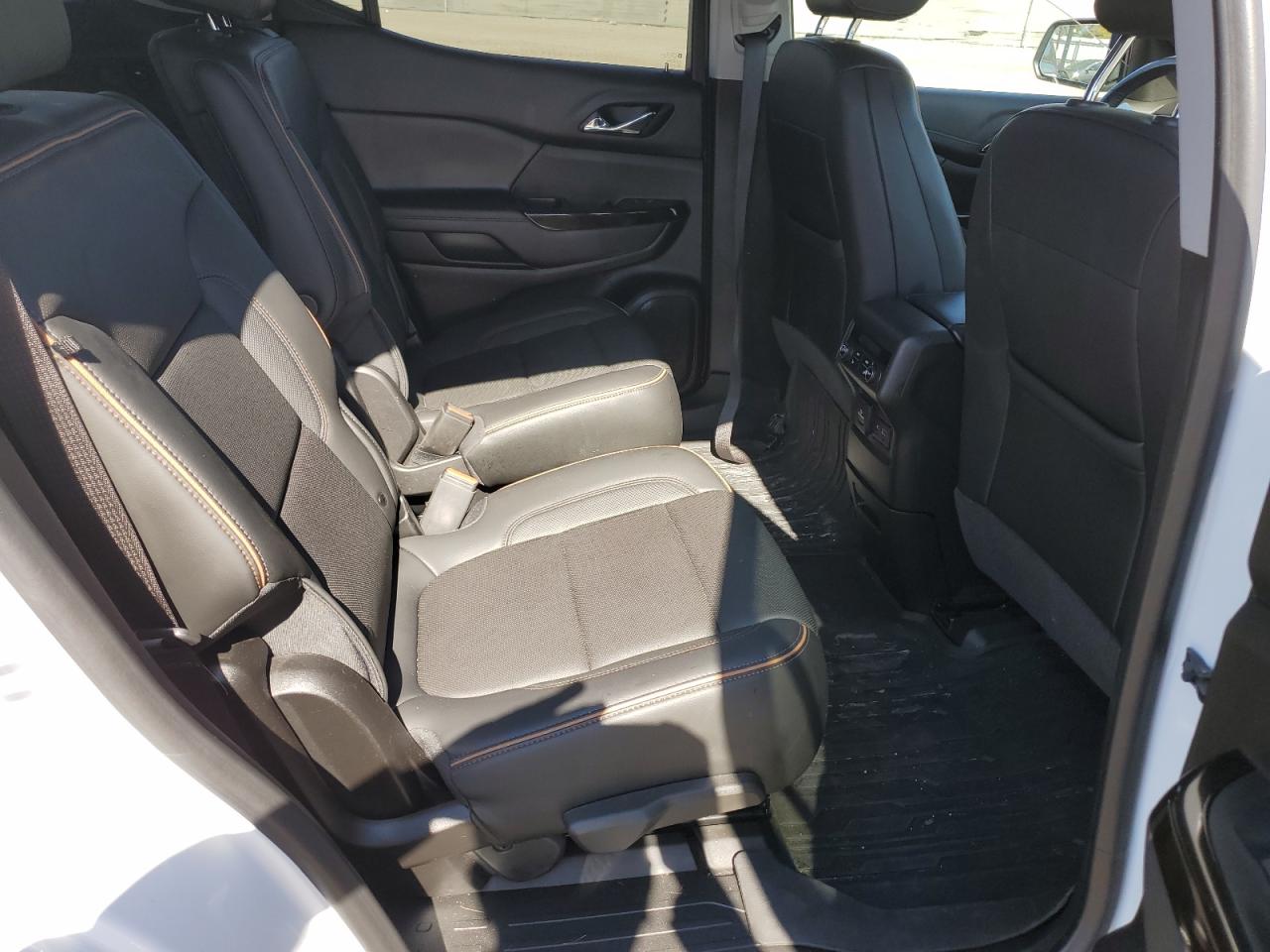 2022 GMC ACADIA AT4 VIN:1GKKNLLS1NZ102746