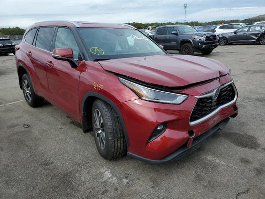 2021 TOYOTA HIGHLANDER XLE VIN: 5TDHZRBH9MS538845