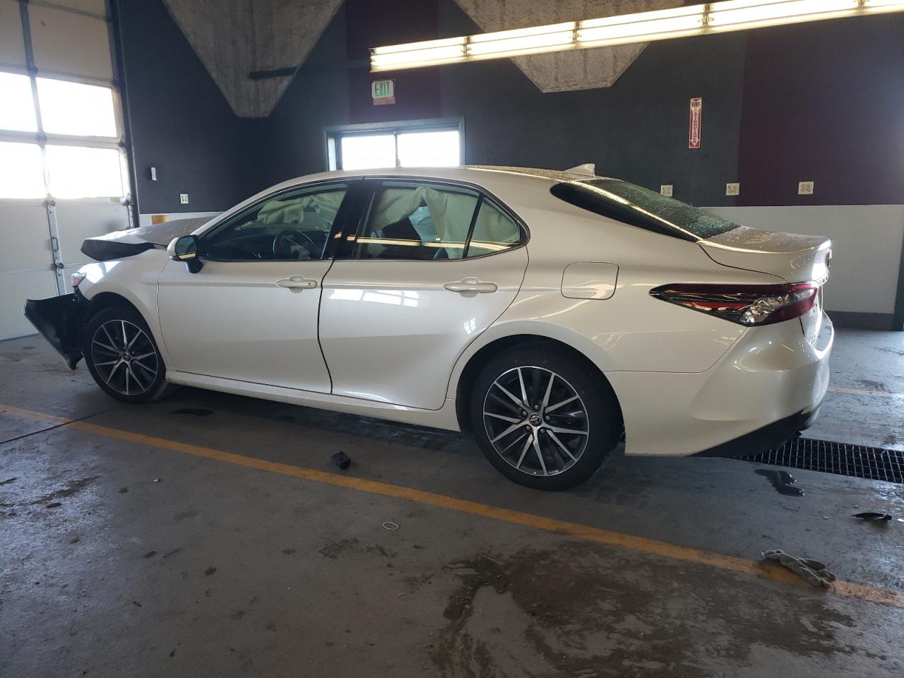 2022 TOYOTA CAMRY XLE VIN:4T1F31AK5NU570191