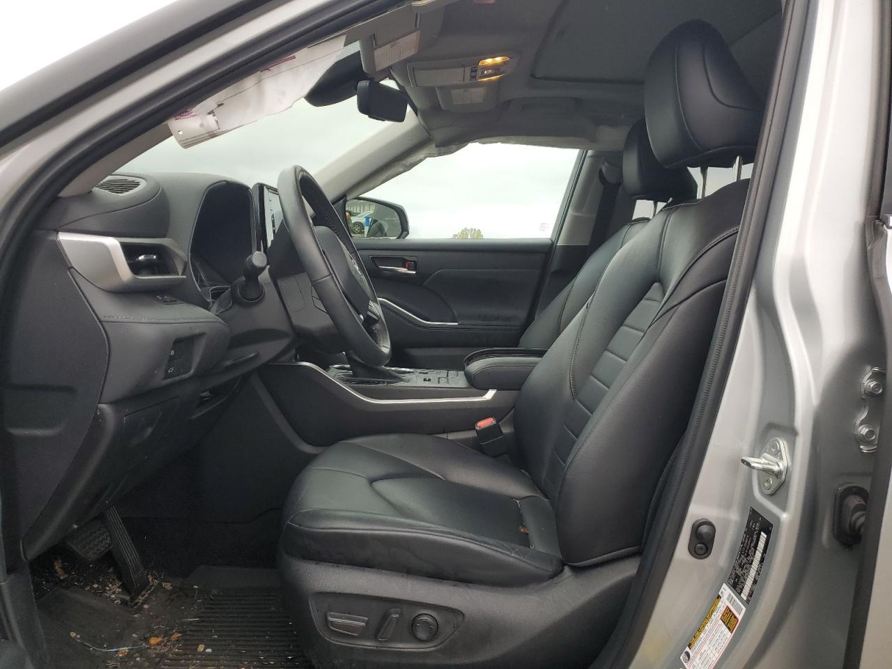 2022 TOYOTA HIGHLANDER XLE VIN:5TDGZRBH1NS578544