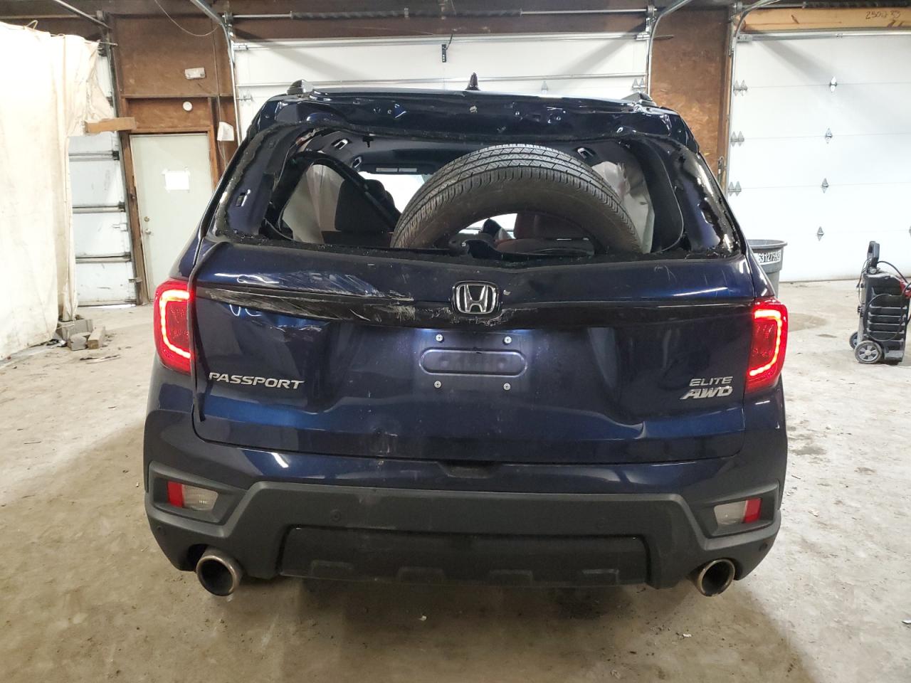 2022 HONDA PASSPORT ELITE VIN:5FNYF8H07NB023885