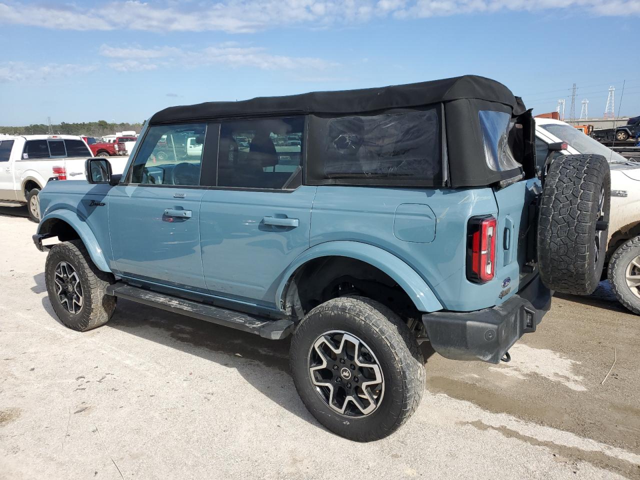 2022 FORD BRONCO BASE VIN:1FMDE5BH9NLB88635