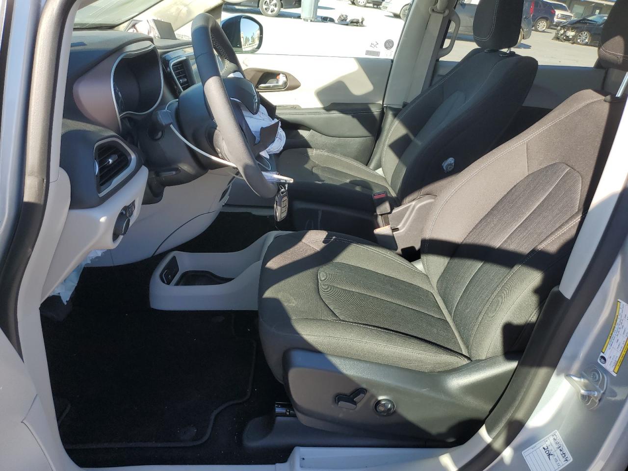 2023 CHRYSLER VOYAGER LX VIN:2C4RC1CG4PR549133