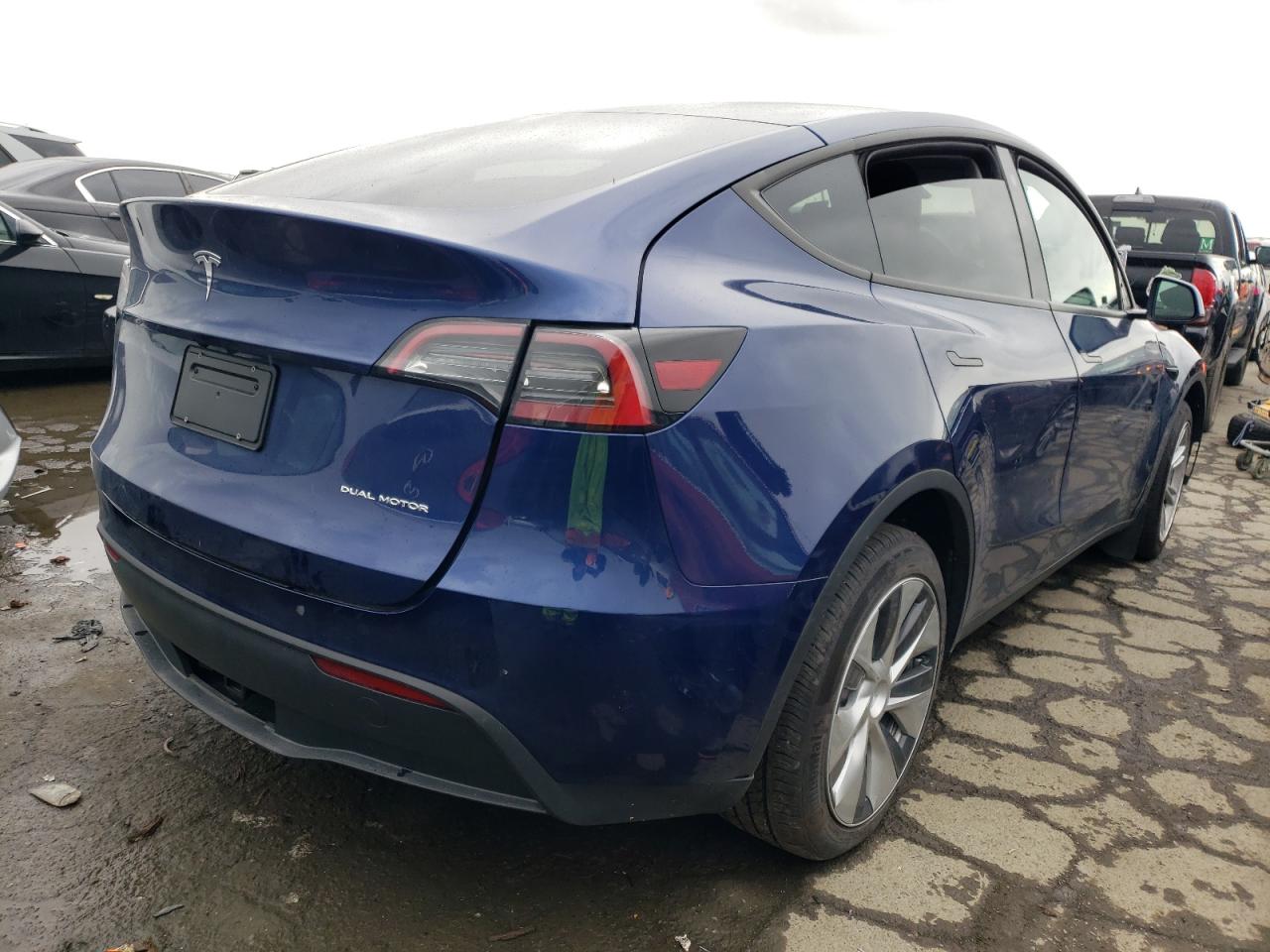 2023 TESLA MODEL Y  VIN:7SAYGDEE8PF711809