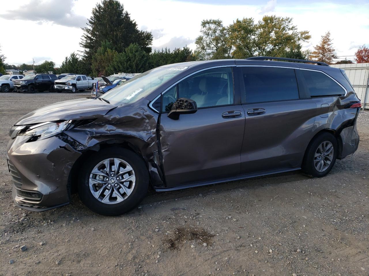 2022 TOYOTA SIENNA LE VIN:5TDBSKFC8NS051301