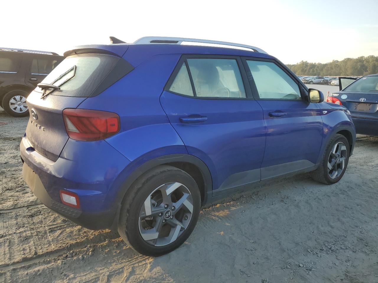 2022 HYUNDAI VENUE SEL VIN:KMHRC8A36NU192736