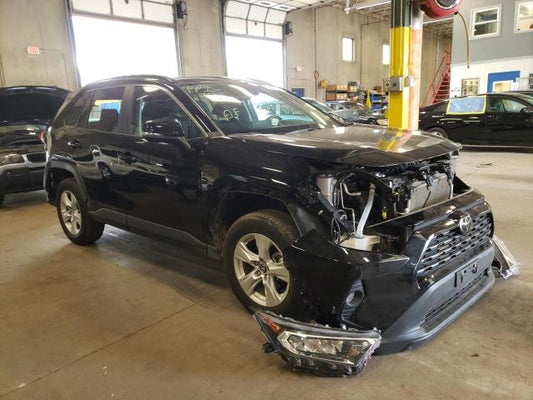 2021 TOYOTA RAV4 XLE VIN: 2T3P1RFV7MC165565