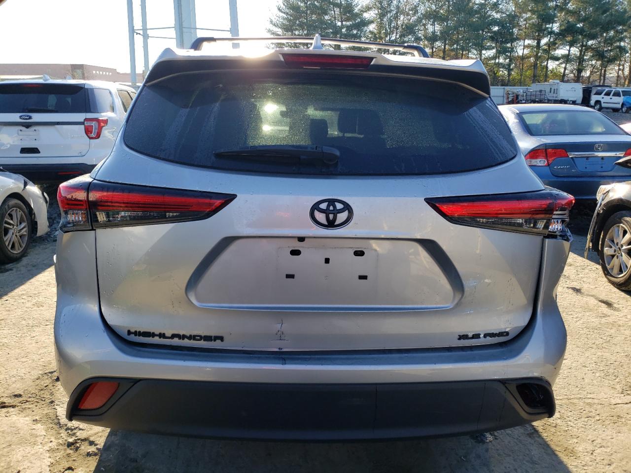 2022 TOYOTA HIGHLANDER XLE VIN:5TDGZRBH4NS575671