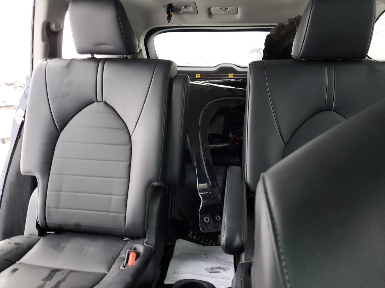 2022 TOYOTA HIGHLANDER XLE VIN:5TDGZRBH1NS575935