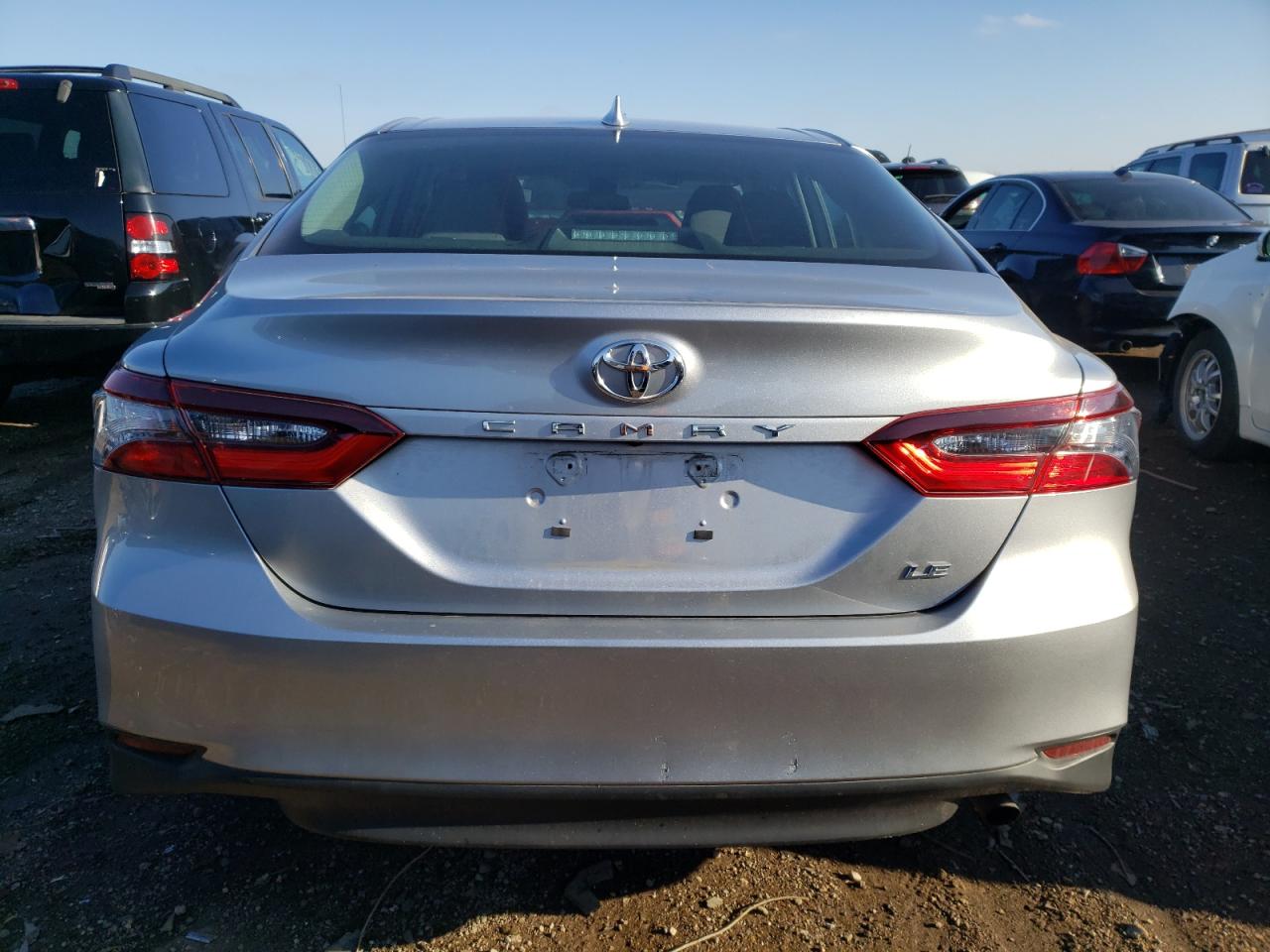 2022 TOYOTA CAMRY LE VIN:4T1C11AK2NU650721