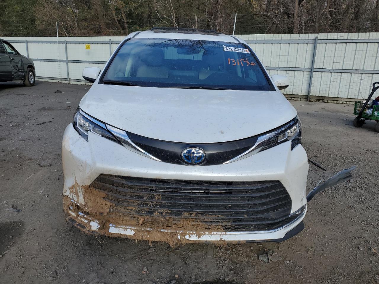 2022 TOYOTA SIENNA XLE VIN:5TDYRKEC4NS131136