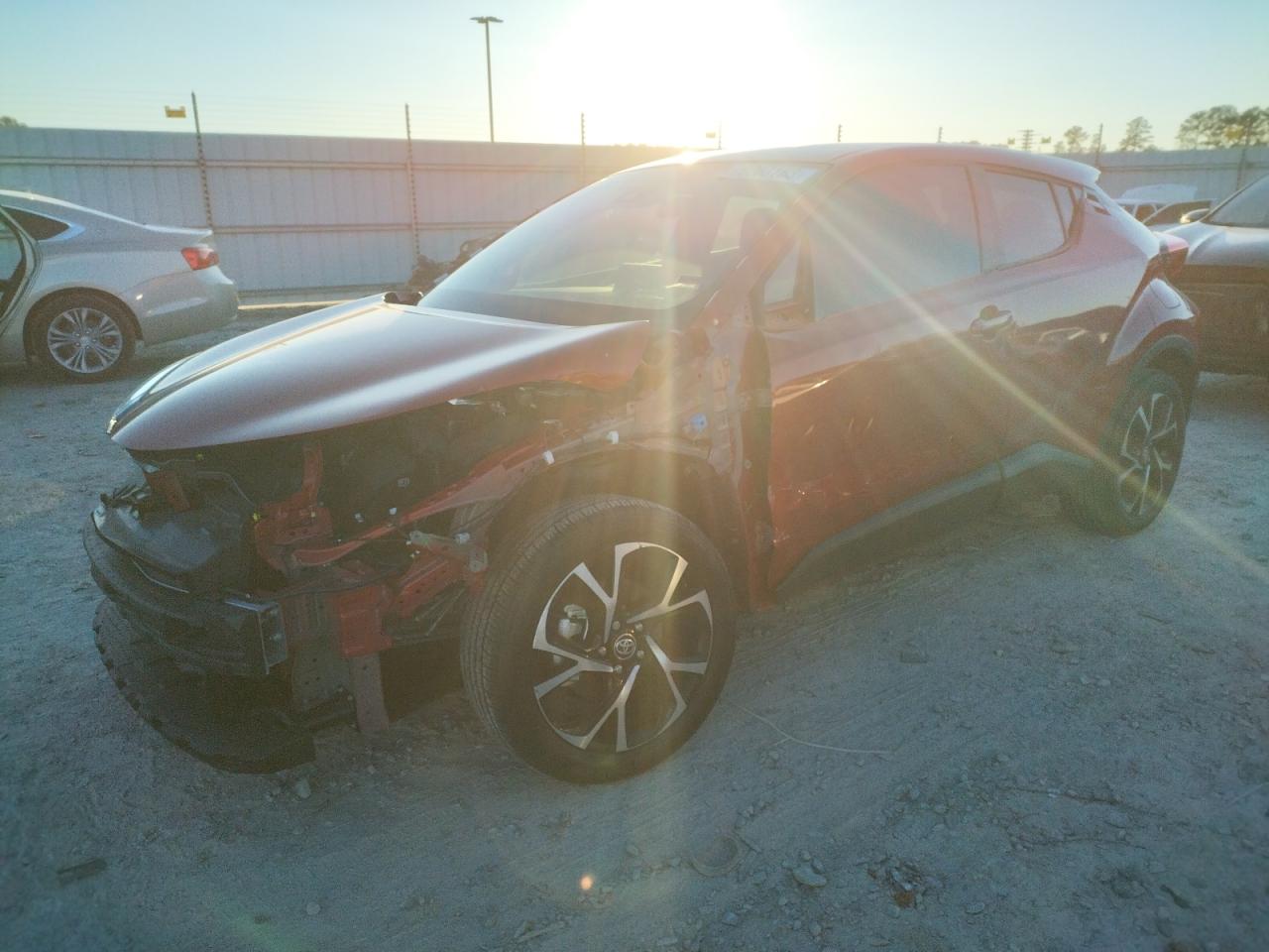 2022 TOYOTA C-HR XLE VIN:NMTKHMBX8NR142294