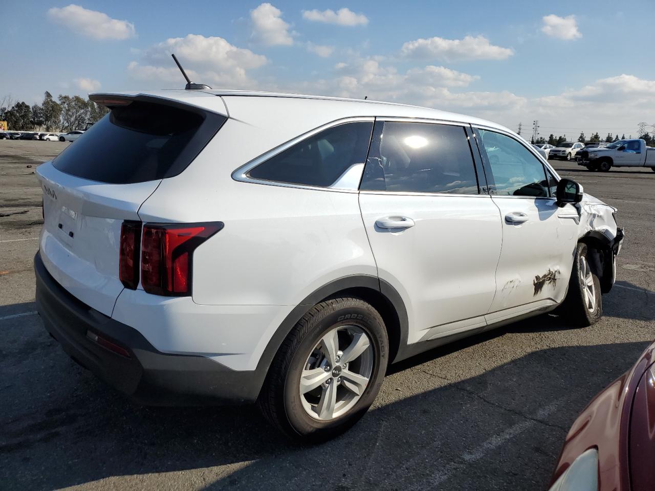 2023 KIA SORENTO LX VIN:5XYRG4LC9PG239552