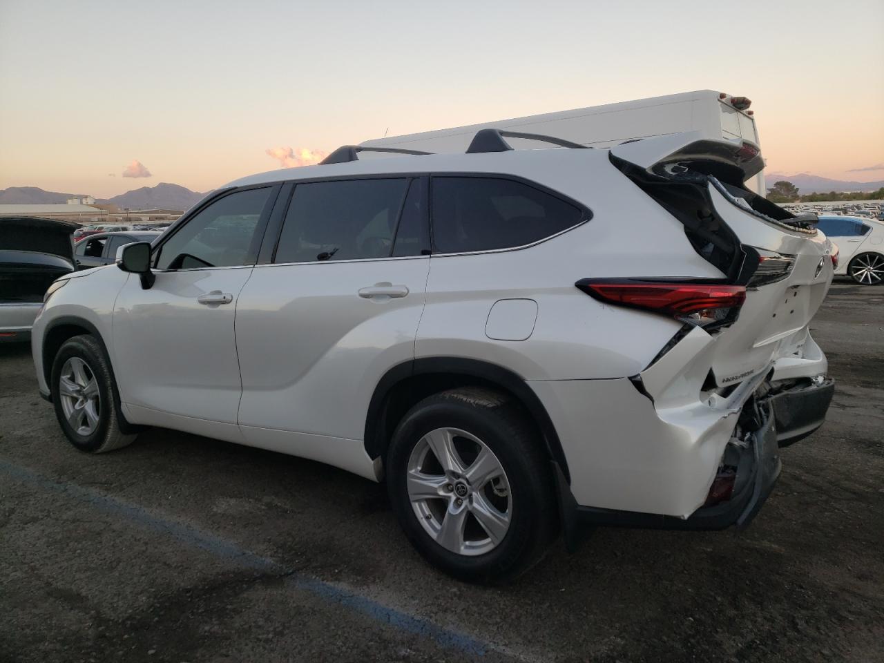 2022 TOYOTA HIGHLANDER L VIN:5TDBZRBHXNS165872