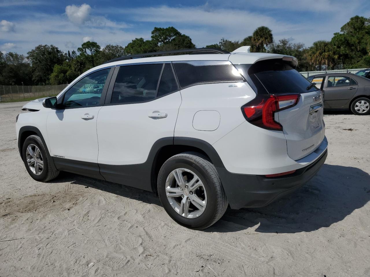 2022 GMC TERRAIN SLE VIN:3GKALMEV1NL115616