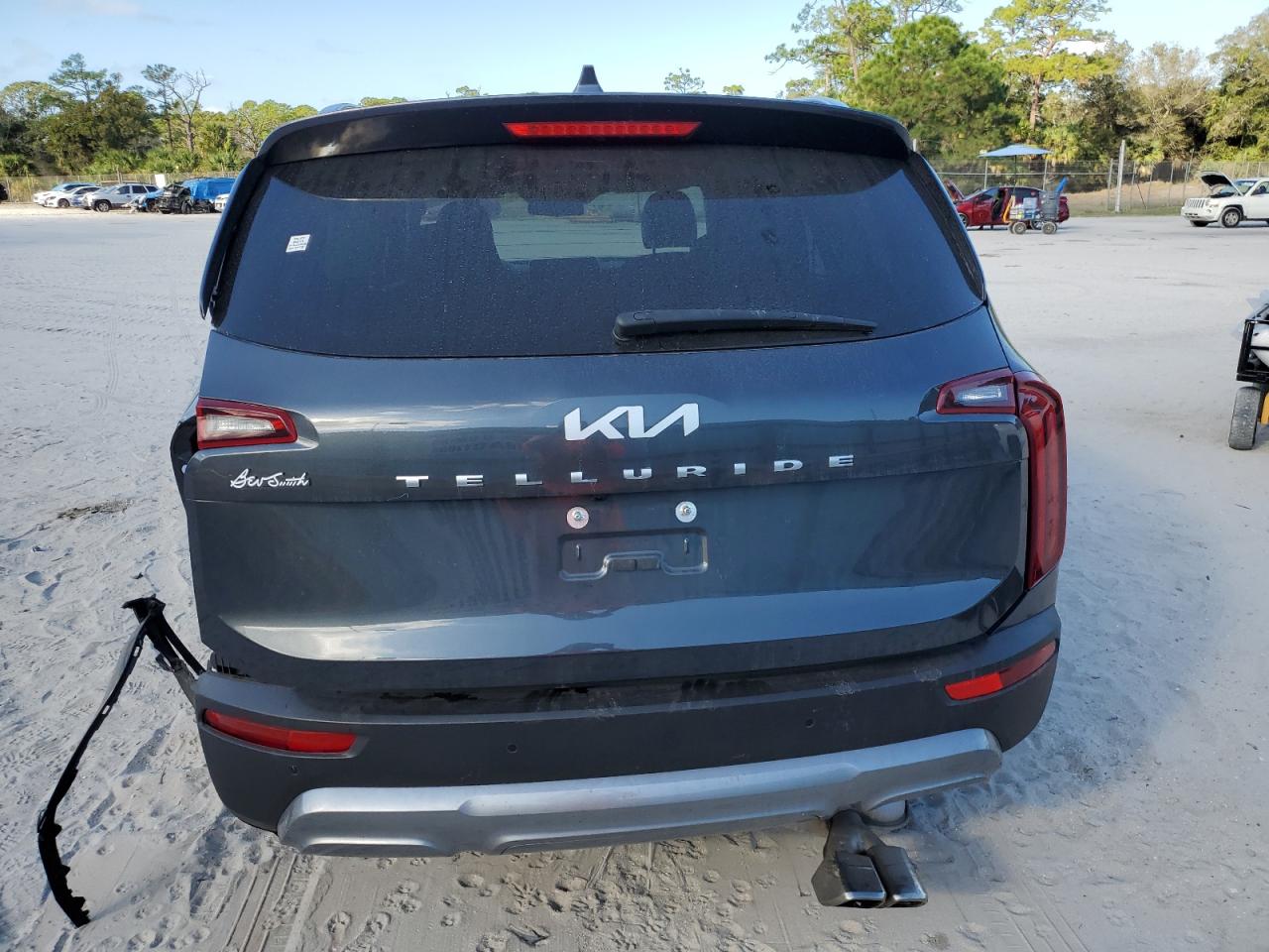 2022 KIA TELLURIDE S VIN:5XYP64HC5NG280938