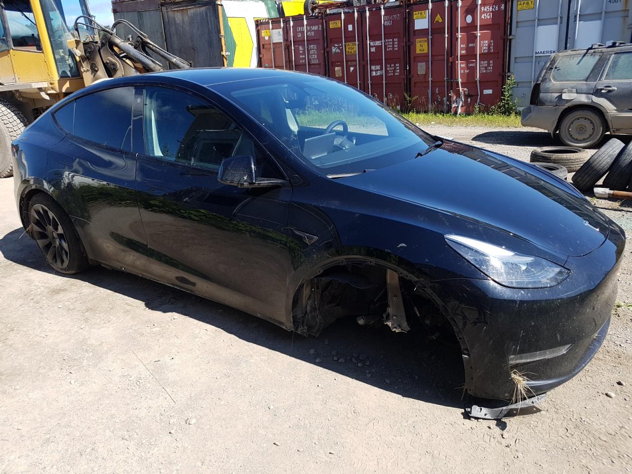 2023 TESLA MODEL Y  VIN:7SAYGDEEXPF693135