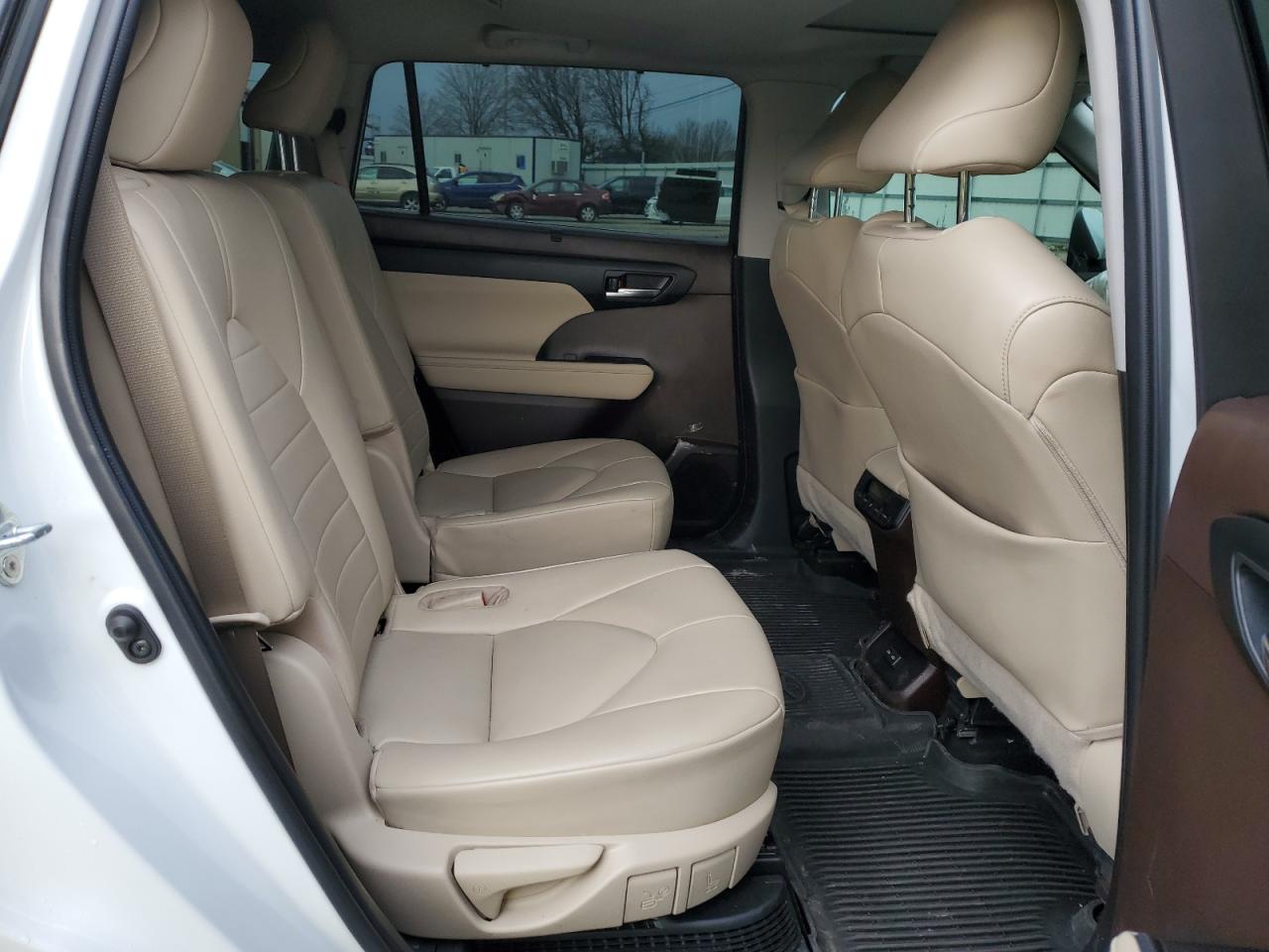 2022 TOYOTA HIGHLANDER HYBRID XLE VIN:5TDGBRCH8NS549951