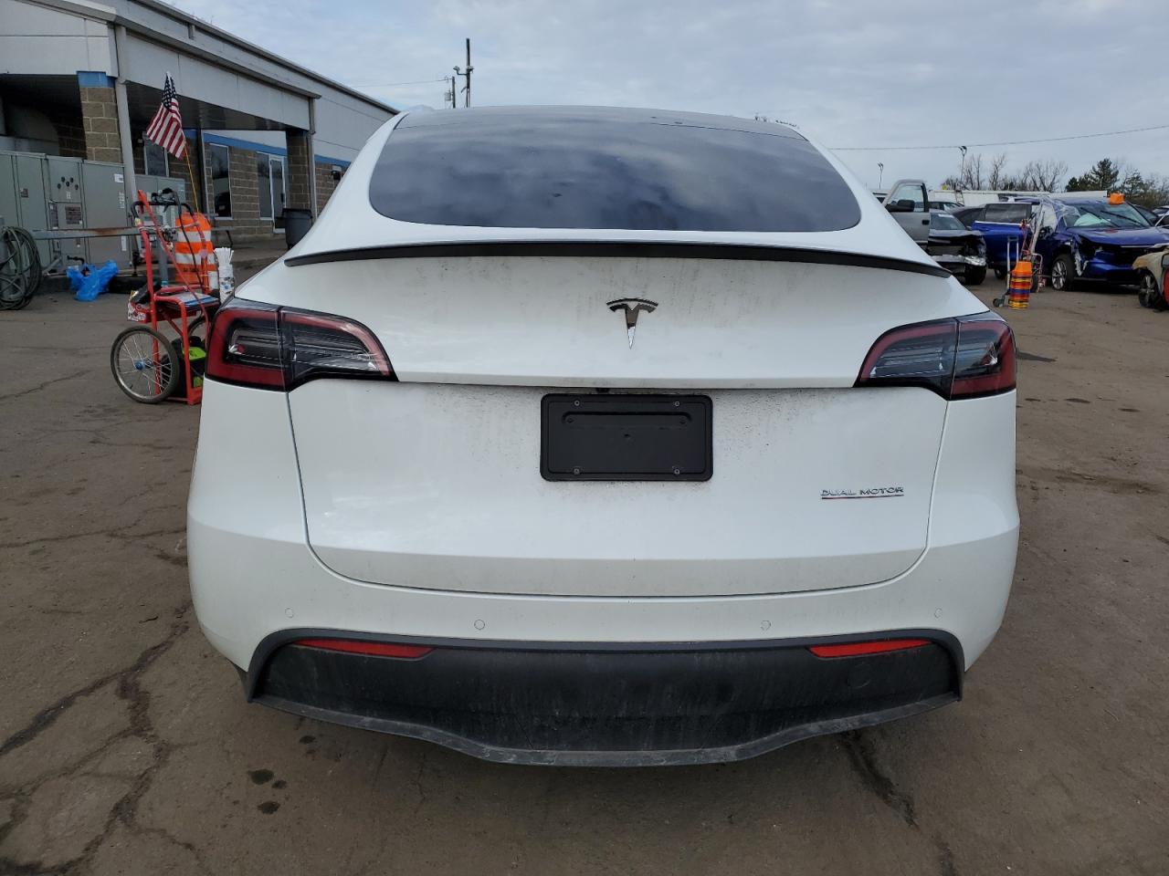 2022 TESLA MODEL Y  VIN:7SAYGDEF1NF506550