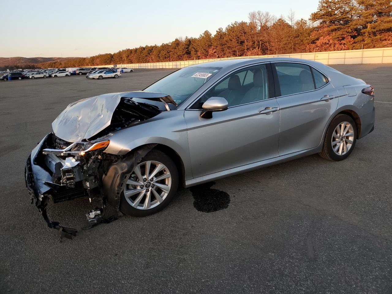 2022 TOYOTA CAMRY LE VIN:4T1C11BK9NU055721