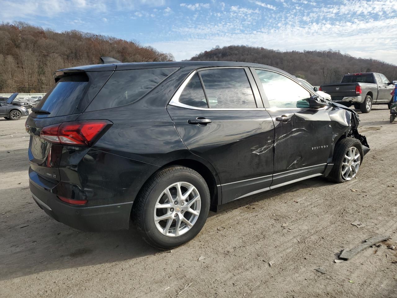 2023 CHEVROLET EQUINOX LT VIN:3GNAXUEG2PL219012