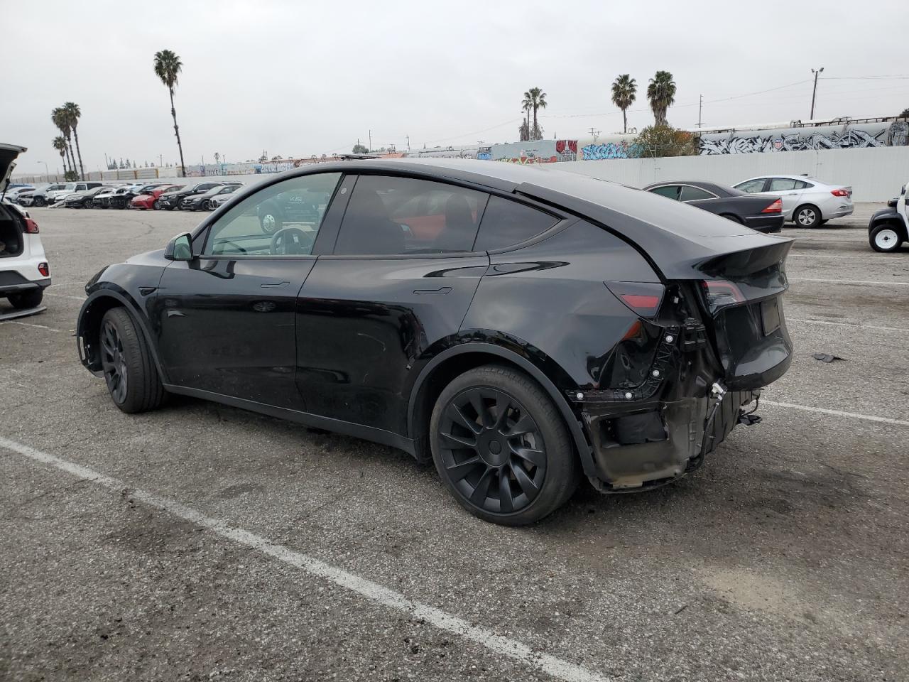 2023 TESLA MODEL Y  VIN:7SAYGDEE5PA025854