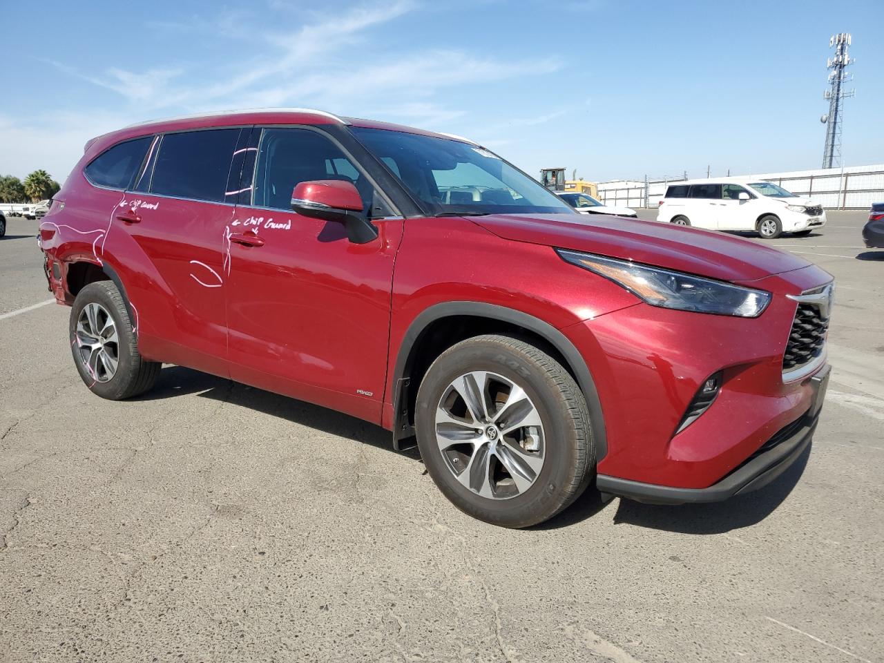 2022 TOYOTA HIGHLANDER HYBRID XLE VIN:5TDHBRCH7NS552828