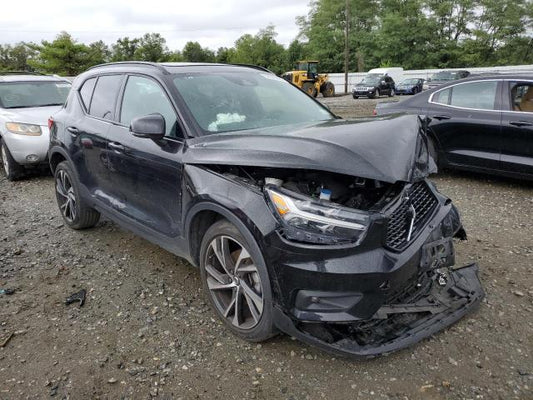 2021 VOLVO XC40 T5 R-DESIGN VIN: YV4162UM7M2558740