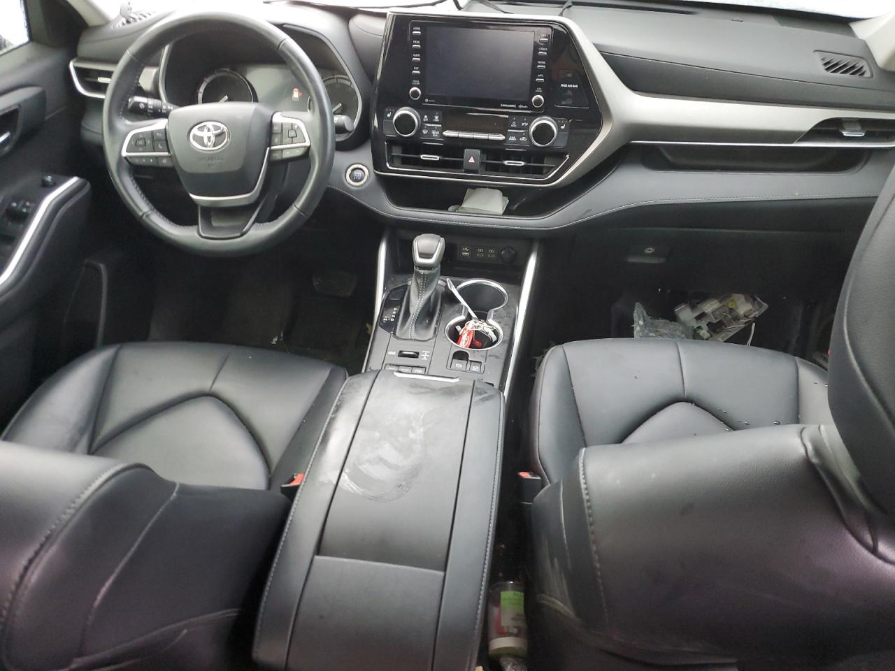 2022 TOYOTA HIGHLANDER XLE VIN:5TDGZRBH1NS575935