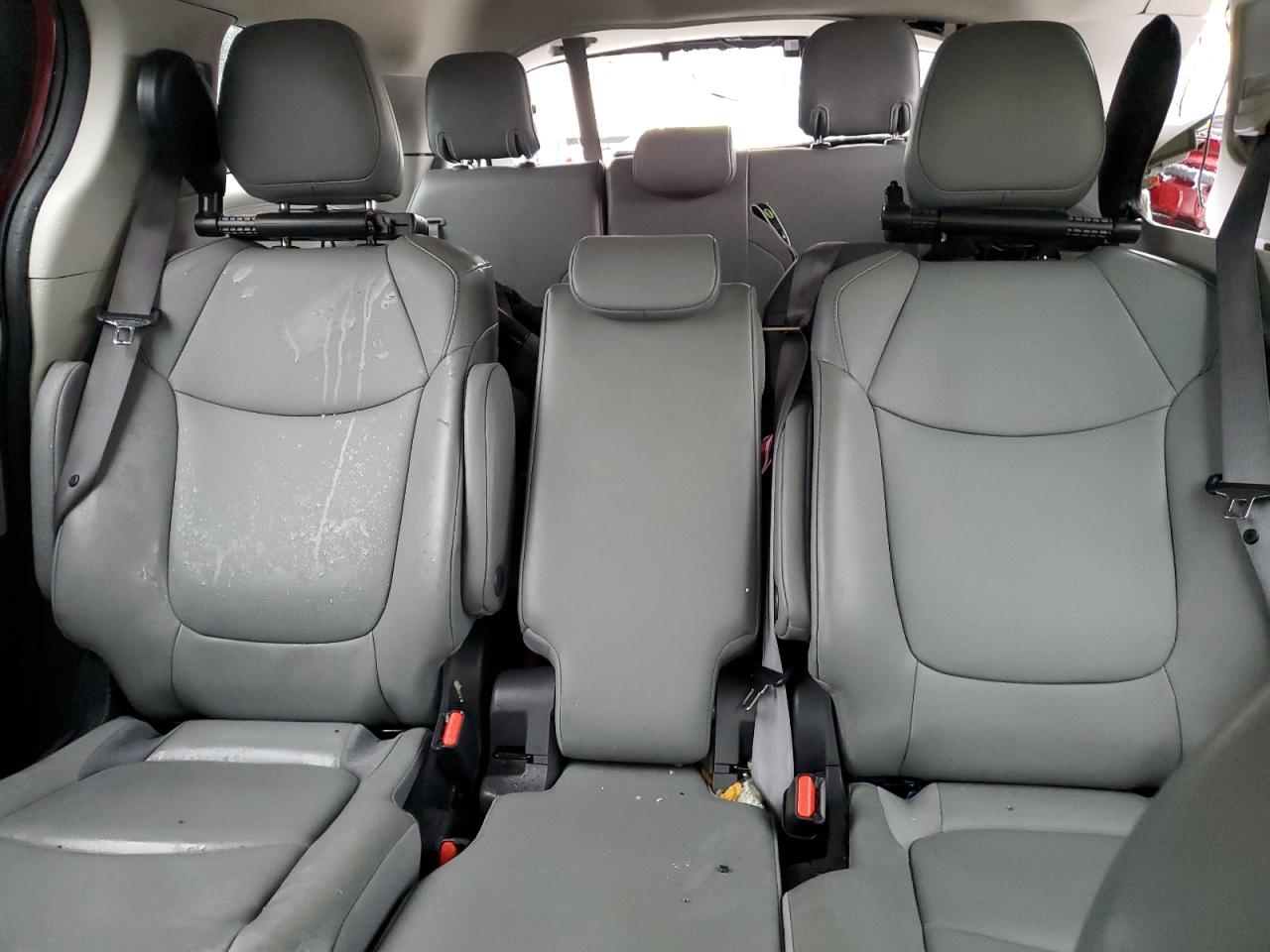 2022 TOYOTA SIENNA XLE VIN:5TDYRKEC3NS082155