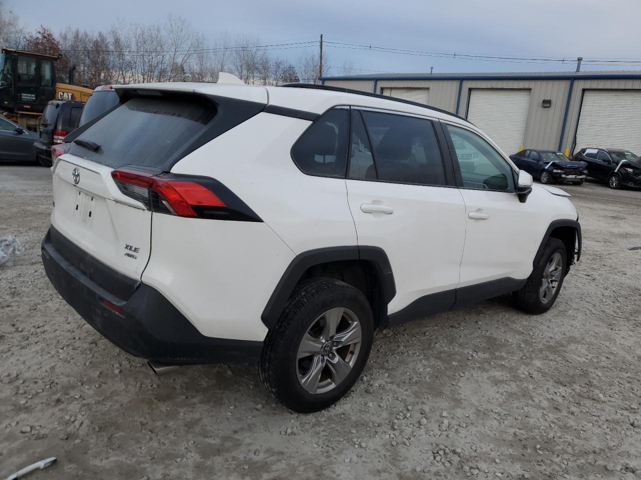 2022 TOYOTA RAV4 XLE VIN:2T3P1RFV3NC268886
