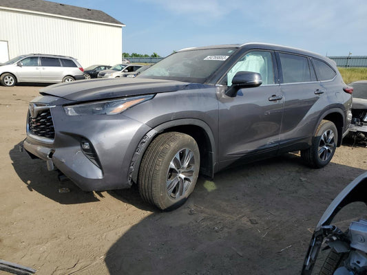 2022 TOYOTA HIGHLANDER XLE VIN:5TDGZRBH4NS166067