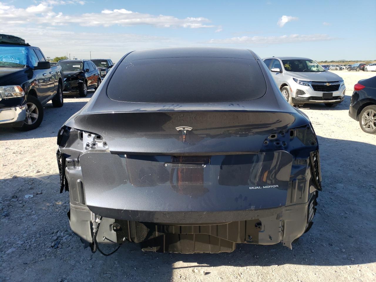 2023 TESLA MODEL Y  VIN:7SAYGDEEXPA157203