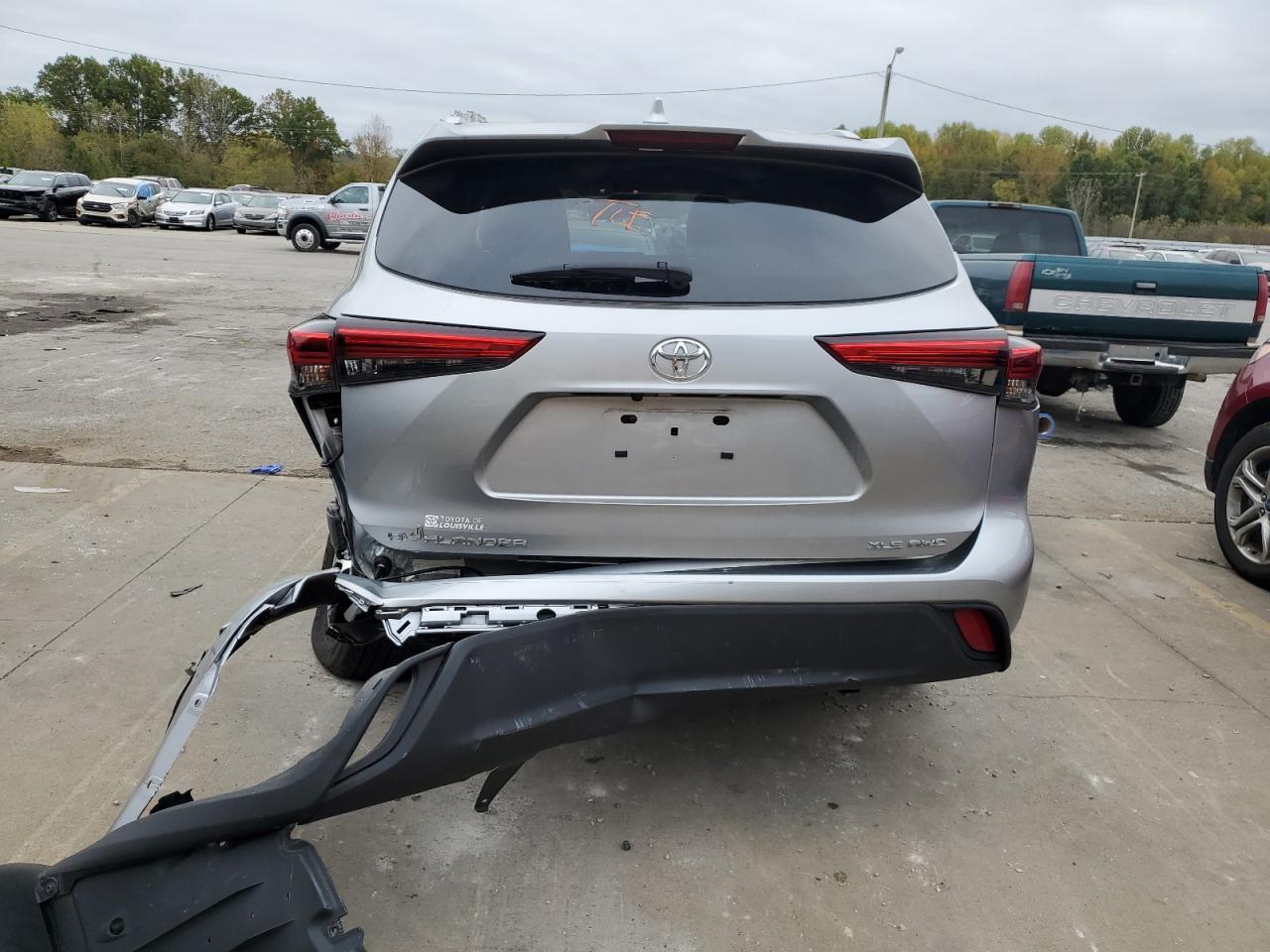 2022 TOYOTA HIGHLANDER XLE VIN:5TDGZRBH1NS578544