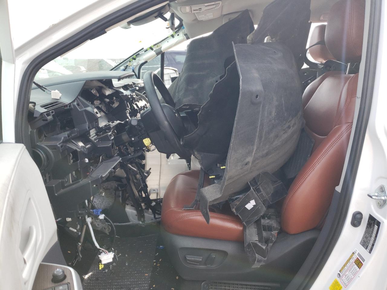 2023 TOYOTA SIENNA LE VIN:5TDKRKECXPS138858