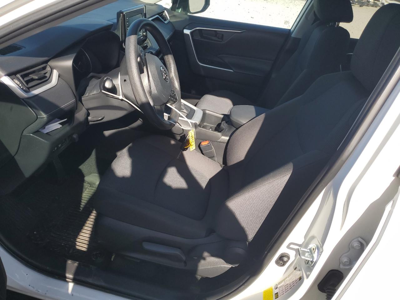 2022 TOYOTA RAV4 LE VIN:73638383