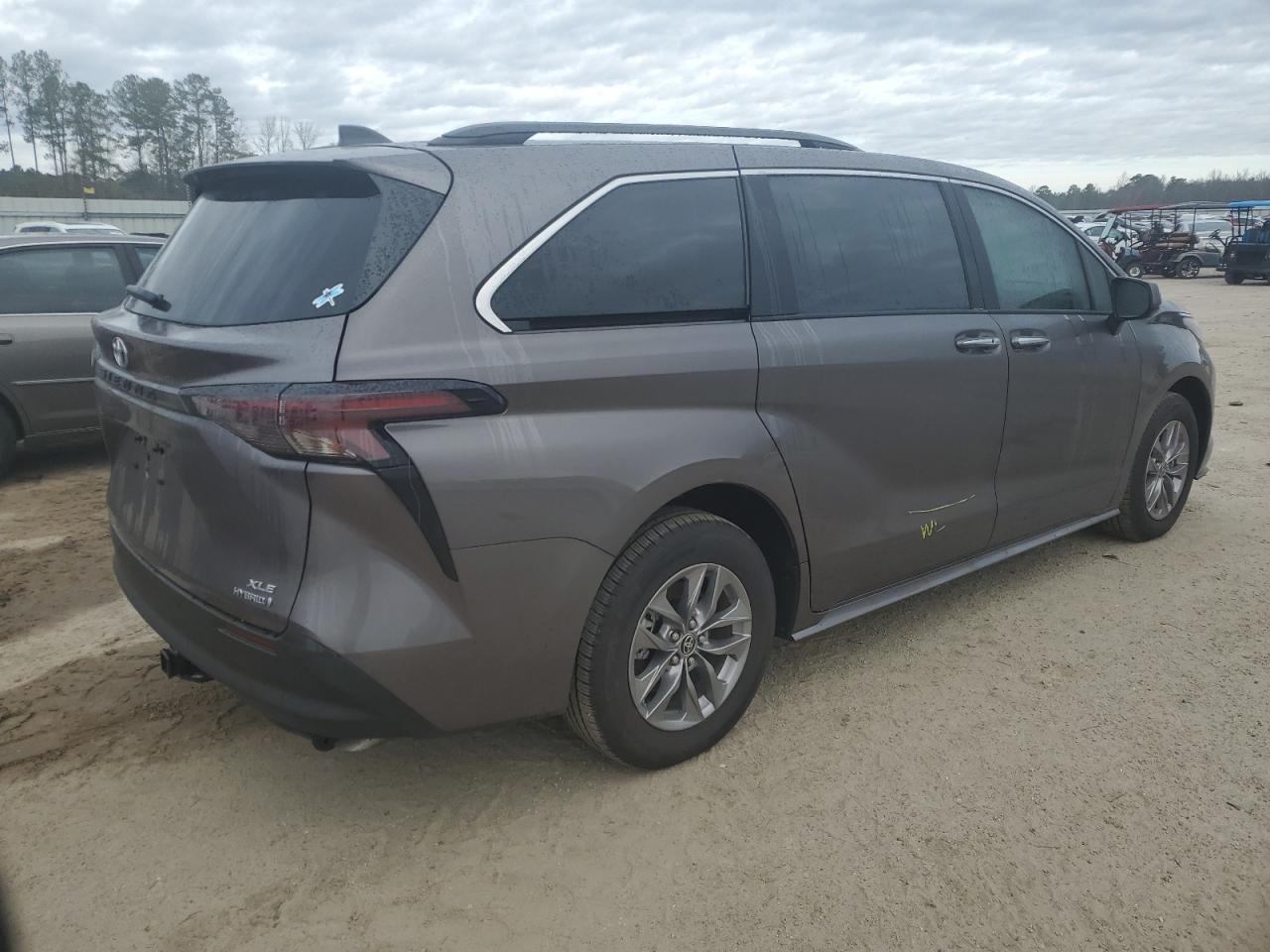 2023 TOYOTA SIENNA XLE VIN:5TDYRKEC7PS177563