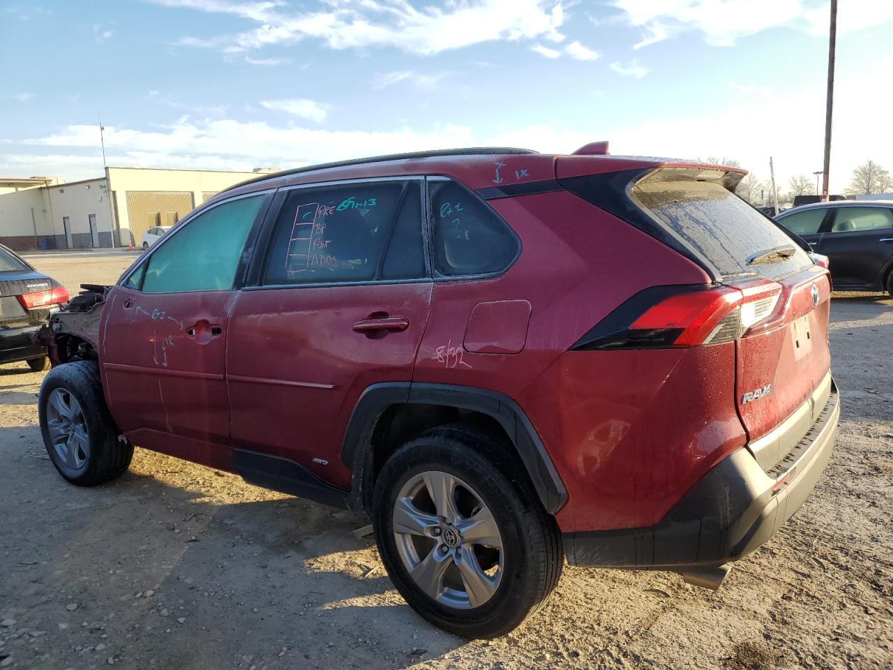 2022 TOYOTA RAV4 XLE VIN:4T3RWRFV0NU069397