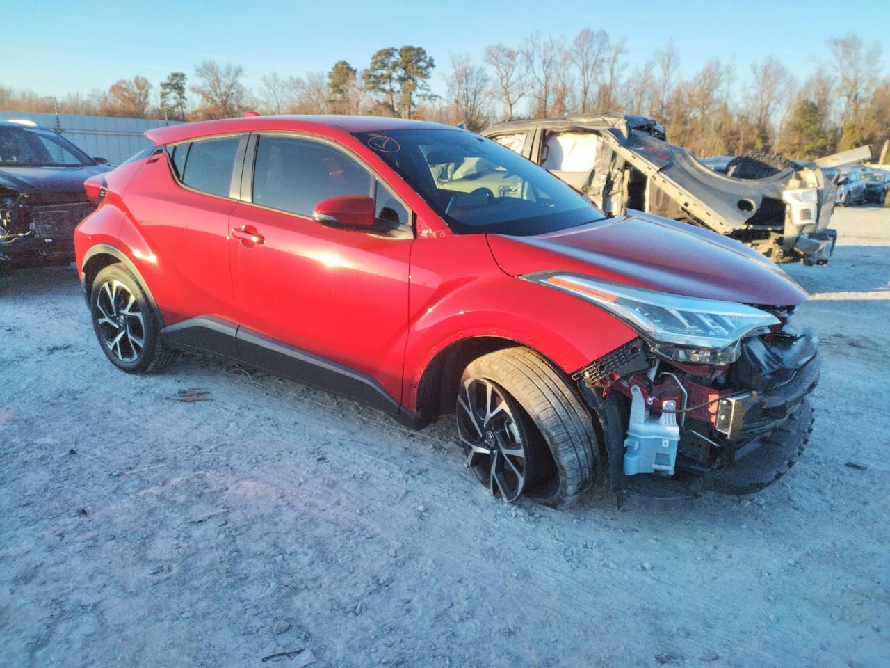 2022 TOYOTA C-HR XLE VIN:NMTKHMBX8NR142294