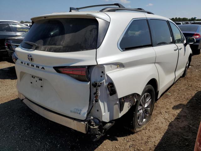 2021 TOYOTA SIENNA XLE VIN: 5TDJRKEC3MS040701