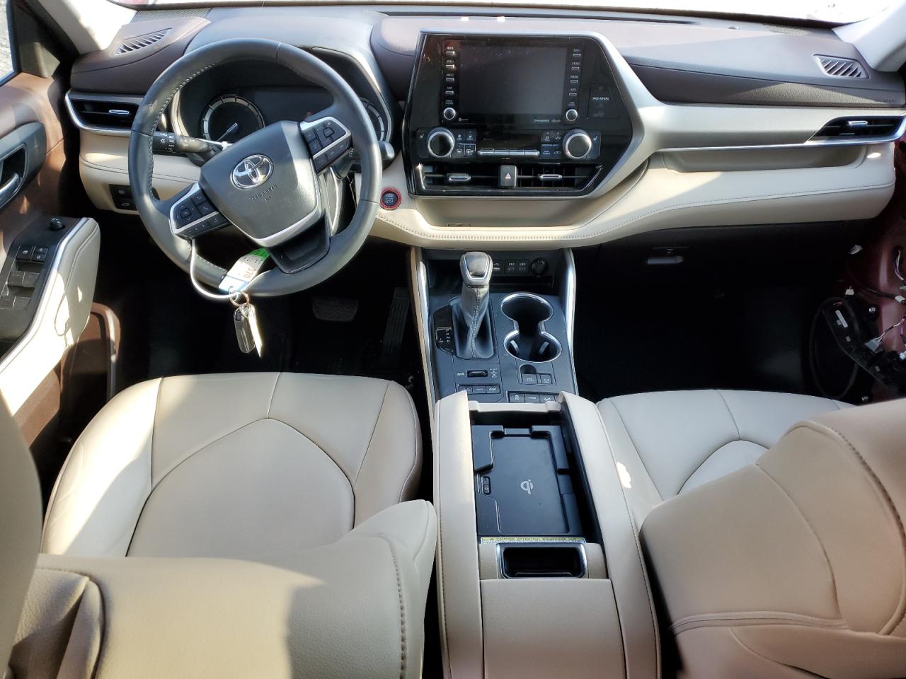 2022 TOYOTA HIGHLANDER XLE VIN:5TDGZRBH1NS577071