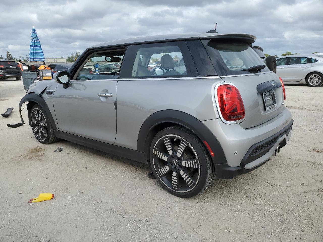 2023 MINI COOPER S VIN:WMW53DH07P2T78384