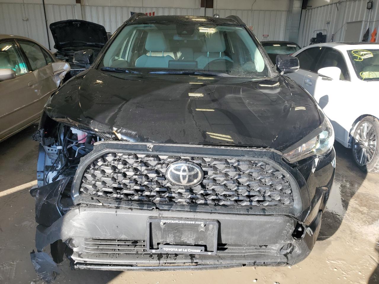 2022 TOYOTA COROLLA CROSS LE VIN:7MUBAABGXNV001480